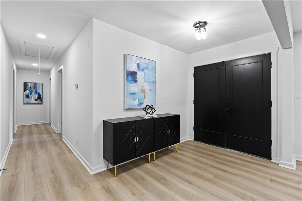 5253 Oxbow Road Stone Mountain, GA 30087 - Photo 3 of 103