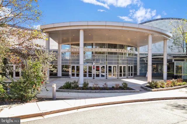 $350,000 | 10607 Montrose Avenue, Unit M202, Bethesda, MD 20814