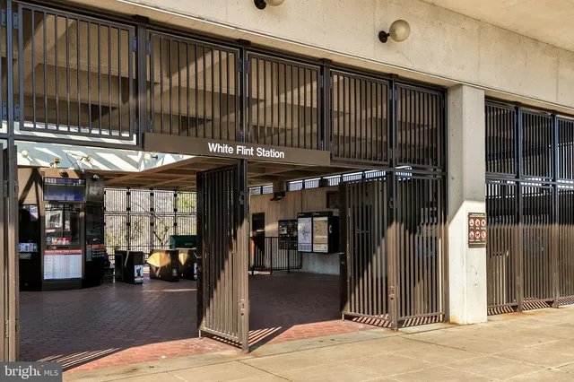 $350,000 | 10607 Montrose Avenue, Unit M202, Bethesda, MD 20814