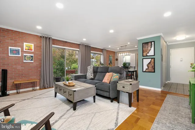 $350,000 | 10607 Montrose Avenue, Unit M202, Bethesda, MD 20814