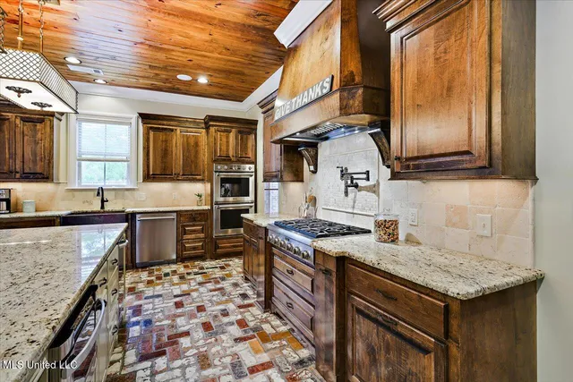 $975,500 | 204 St Charlotte Cove, Madison, MS 39110