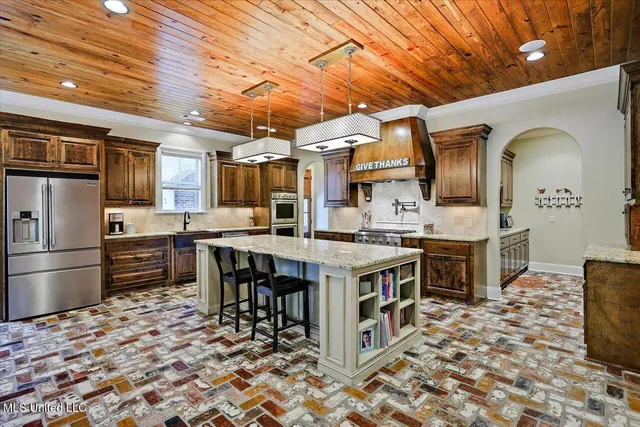 $975,500 | 204 St Charlotte Cove, Madison, MS 39110