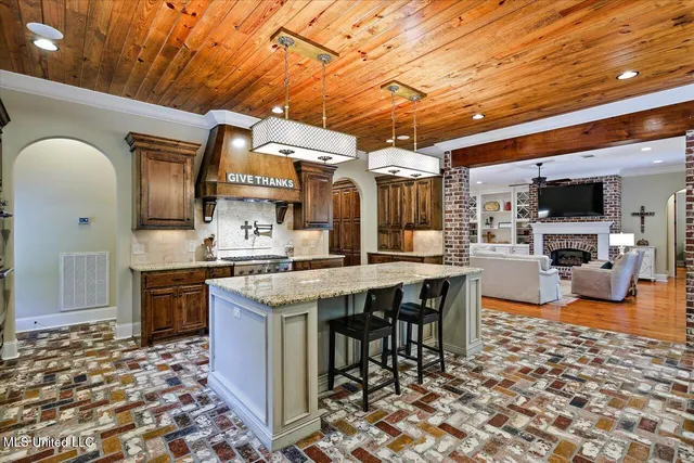 $975,500 | 204 St Charlotte Cove, Madison, MS 39110