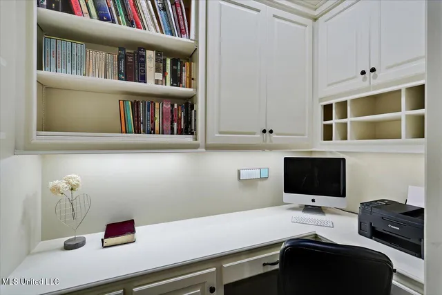 $975,500 | 204 St Charlotte Cove, Madison, MS 39110