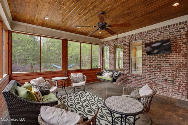 $975,500 | 204 St Charlotte Cove, Madison, MS 39110