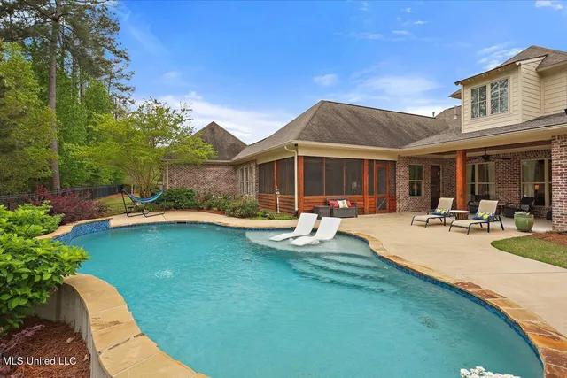 $975,500 | 204 St Charlotte Cove, Madison, MS 39110