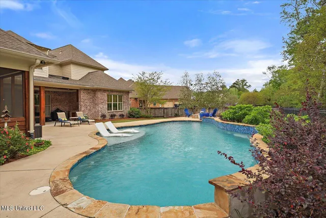 $975,500 | 204 St Charlotte Cove, Madison, MS 39110
