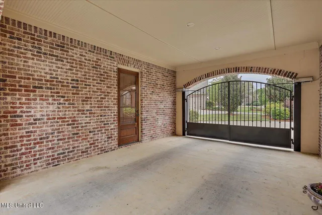 $975,500 | 204 St Charlotte Cove, Madison, MS 39110