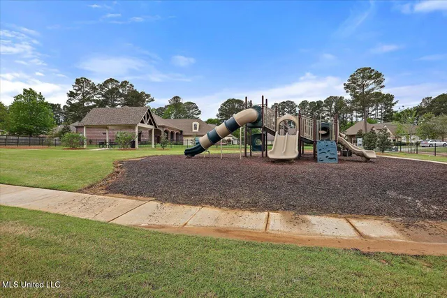 $975,500 | 204 St Charlotte Cove, Madison, MS 39110