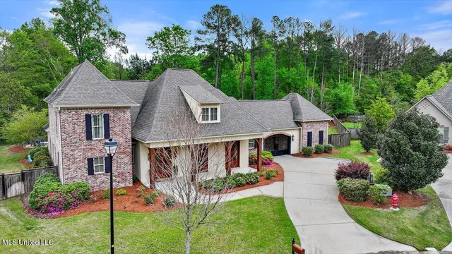 $975,500 | 204 St Charlotte Cove, Madison, MS 39110