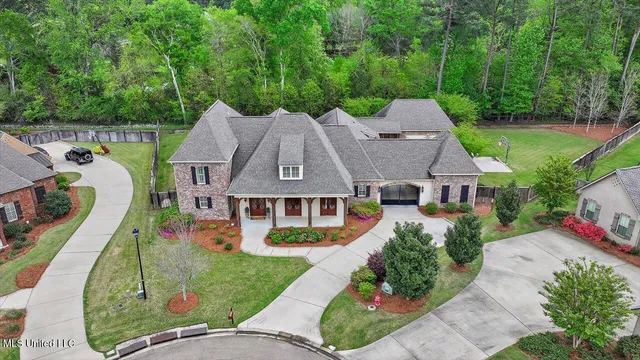 $975,500 | 204 St Charlotte Cove, Madison, MS 39110