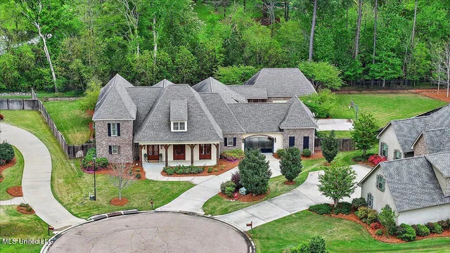 $975,500 | 204 St Charlotte Cove, Madison, MS 39110