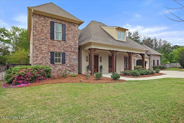 $975,500 | 204 St Charlotte Cove, Madison, MS 39110