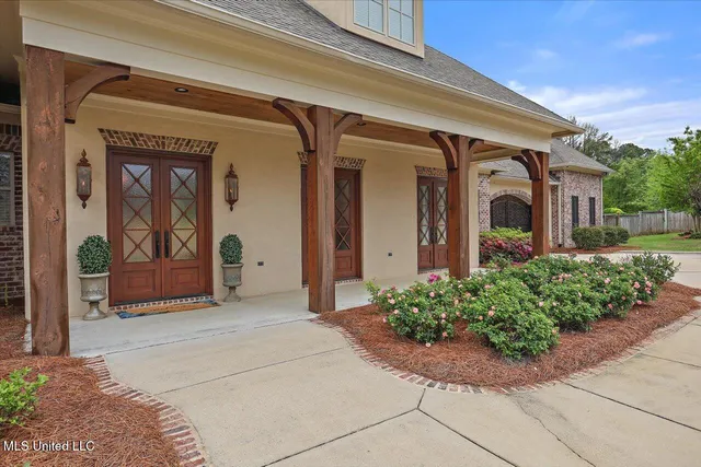 $975,500 | 204 St Charlotte Cove, Madison, MS 39110