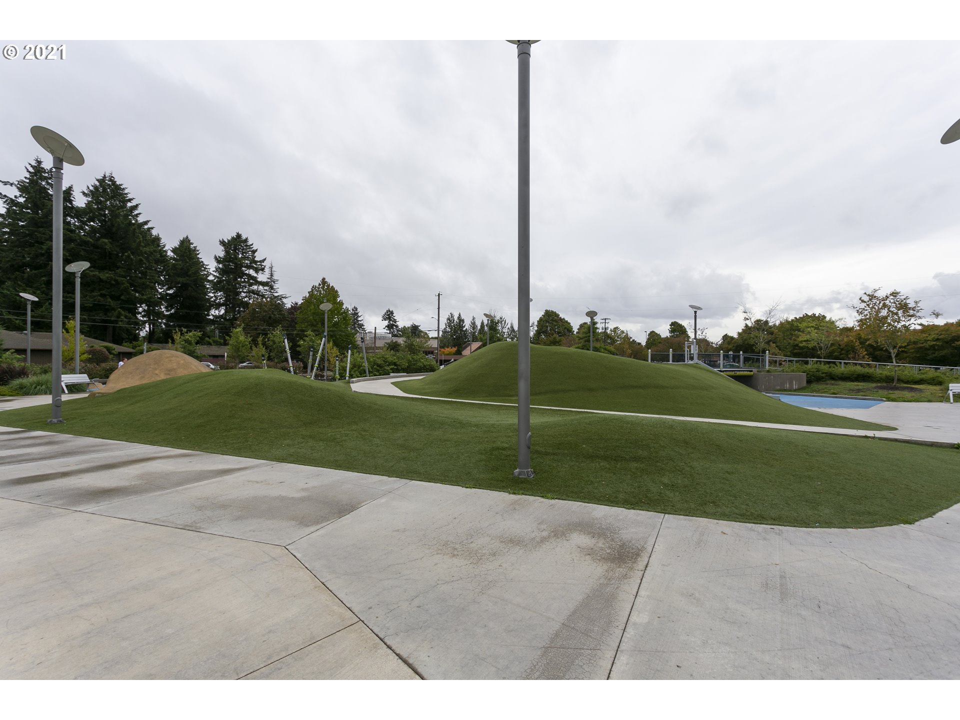 10345 Northeast Clackamas Street, Unit 2 Portland, OR 97220 - Photo 24 of 28 a view of a park