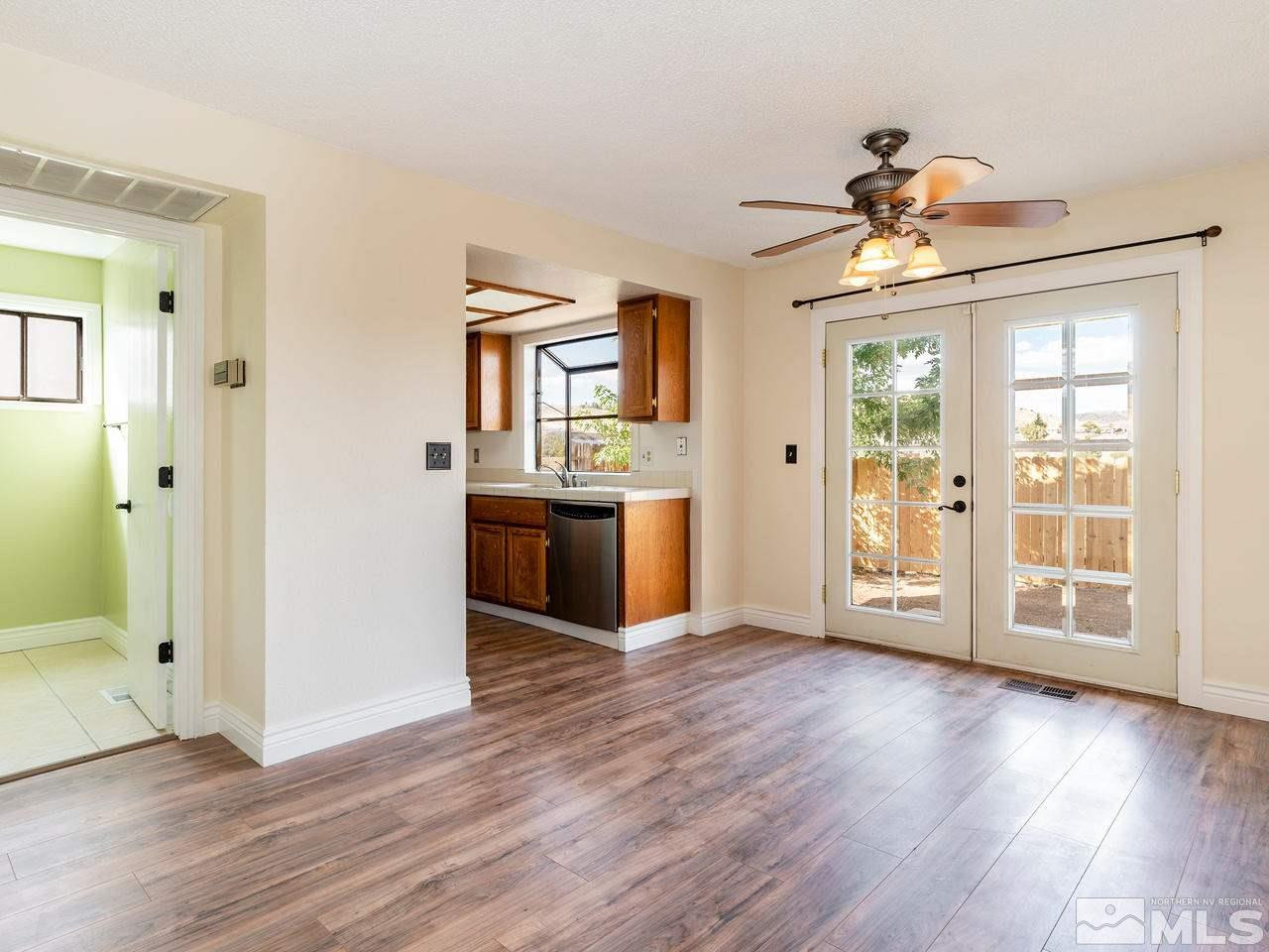 3473 Ridgecrest Drive Reno, NV 89512 - Photo 4 of 16 Photo 4