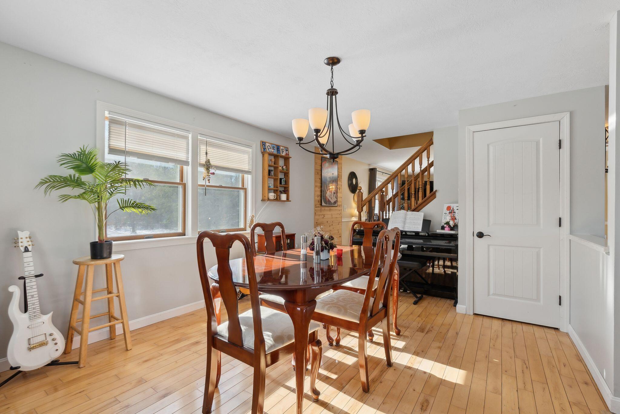 1215 New County Road Biddeford, ME 04005 - Photo 15 of 41 Dining Room