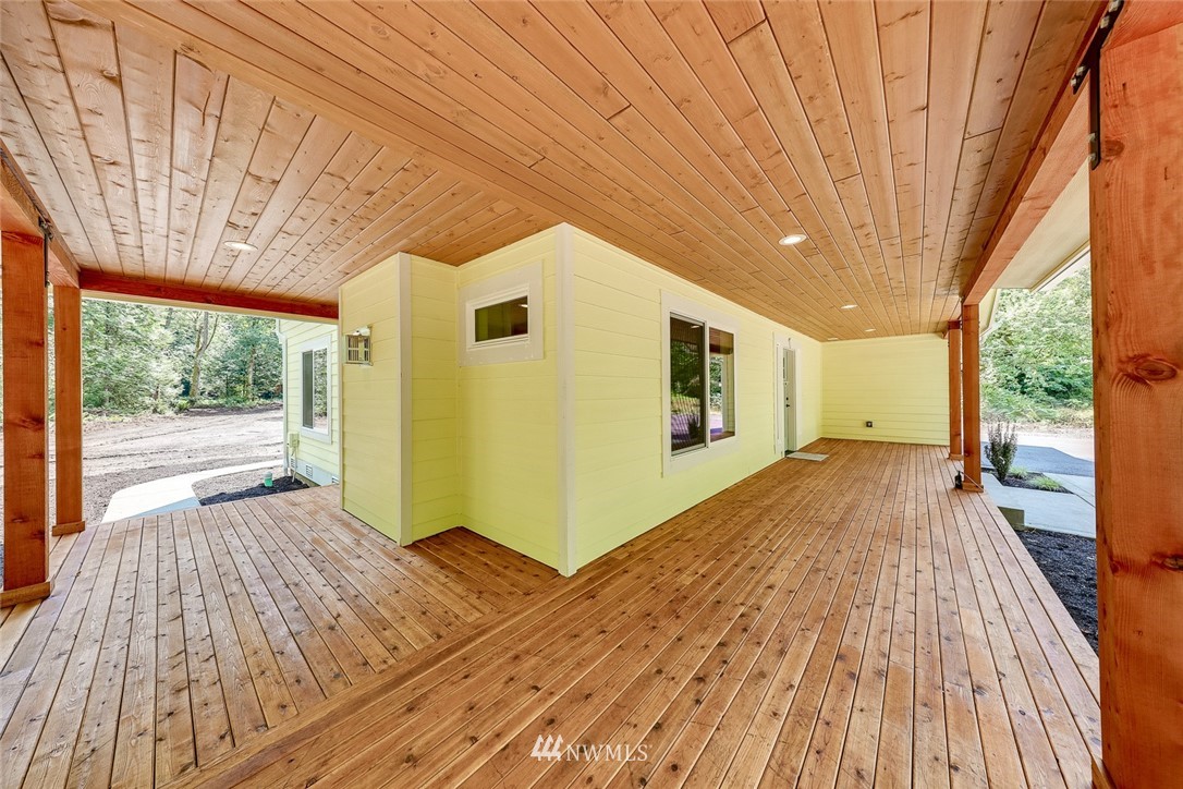 34722 Pilot Point Road Northeast Kingston, WA 98346 - Photo 4 of 25 Gallery Image 4