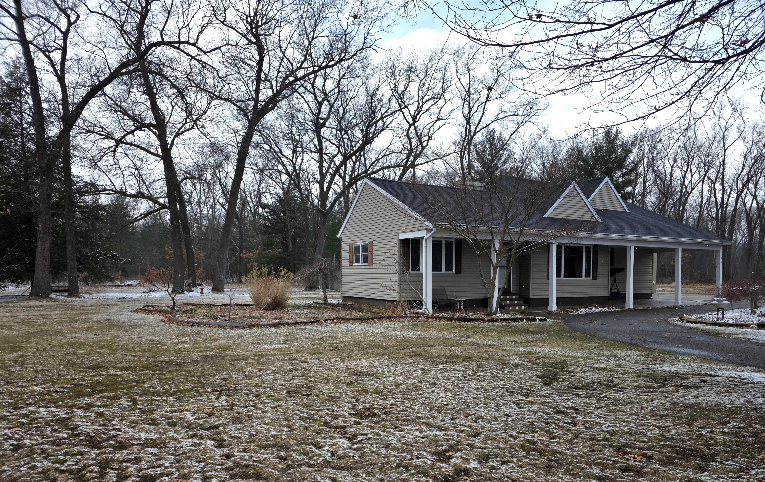 673 South Wolf Lake Road Muskegon, MI 49442 - Photo 6 of 46 20260316_161633