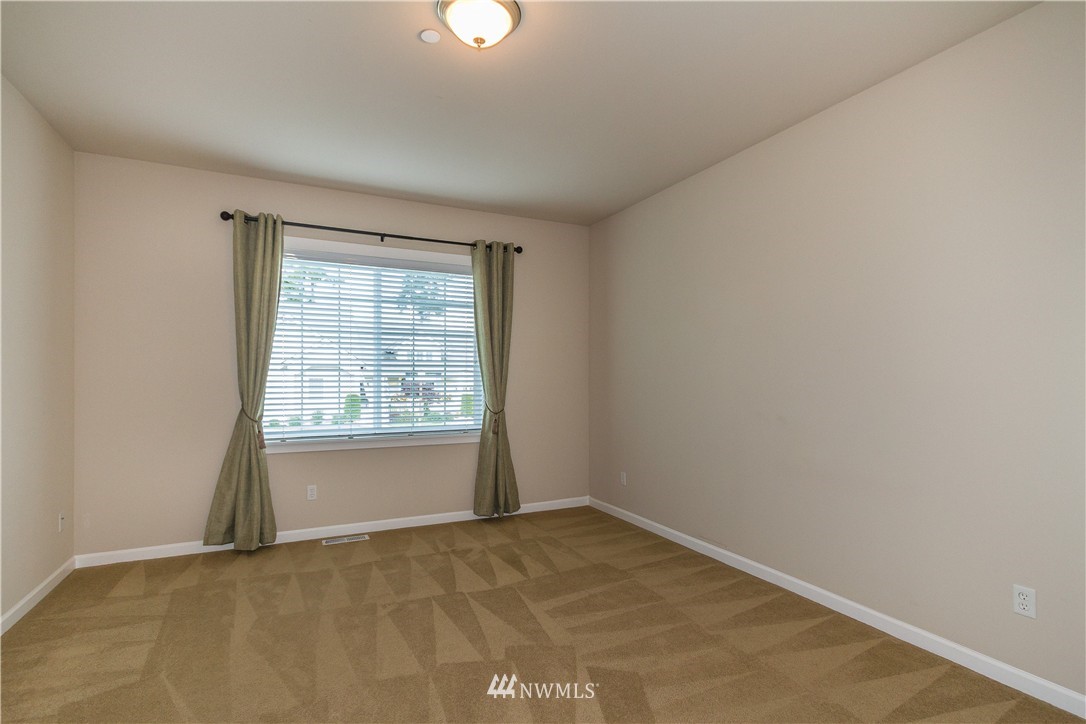 3087 Ridge View Place DuPont, WA 98327 - Photo 12 of 18 Gallery Image 12
