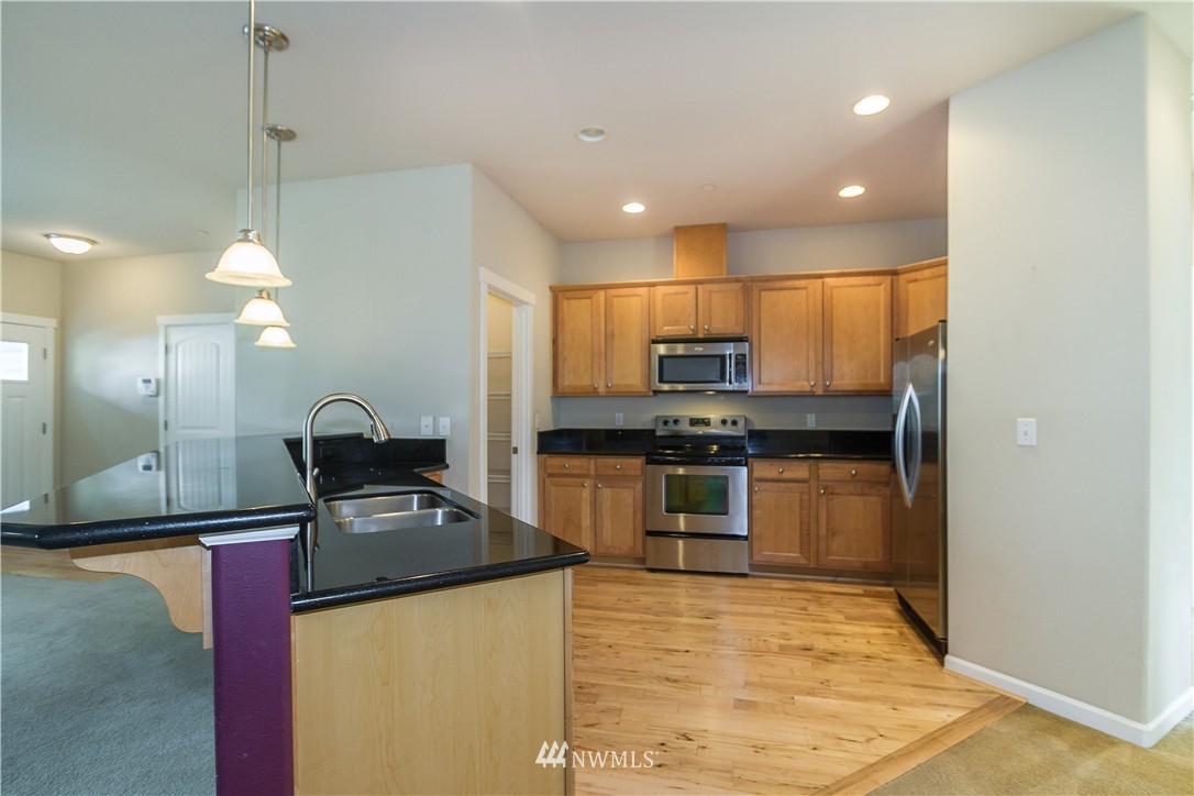 3087 Ridge View Place DuPont, WA 98327 - Photo 6 of 18 Gallery Image 6