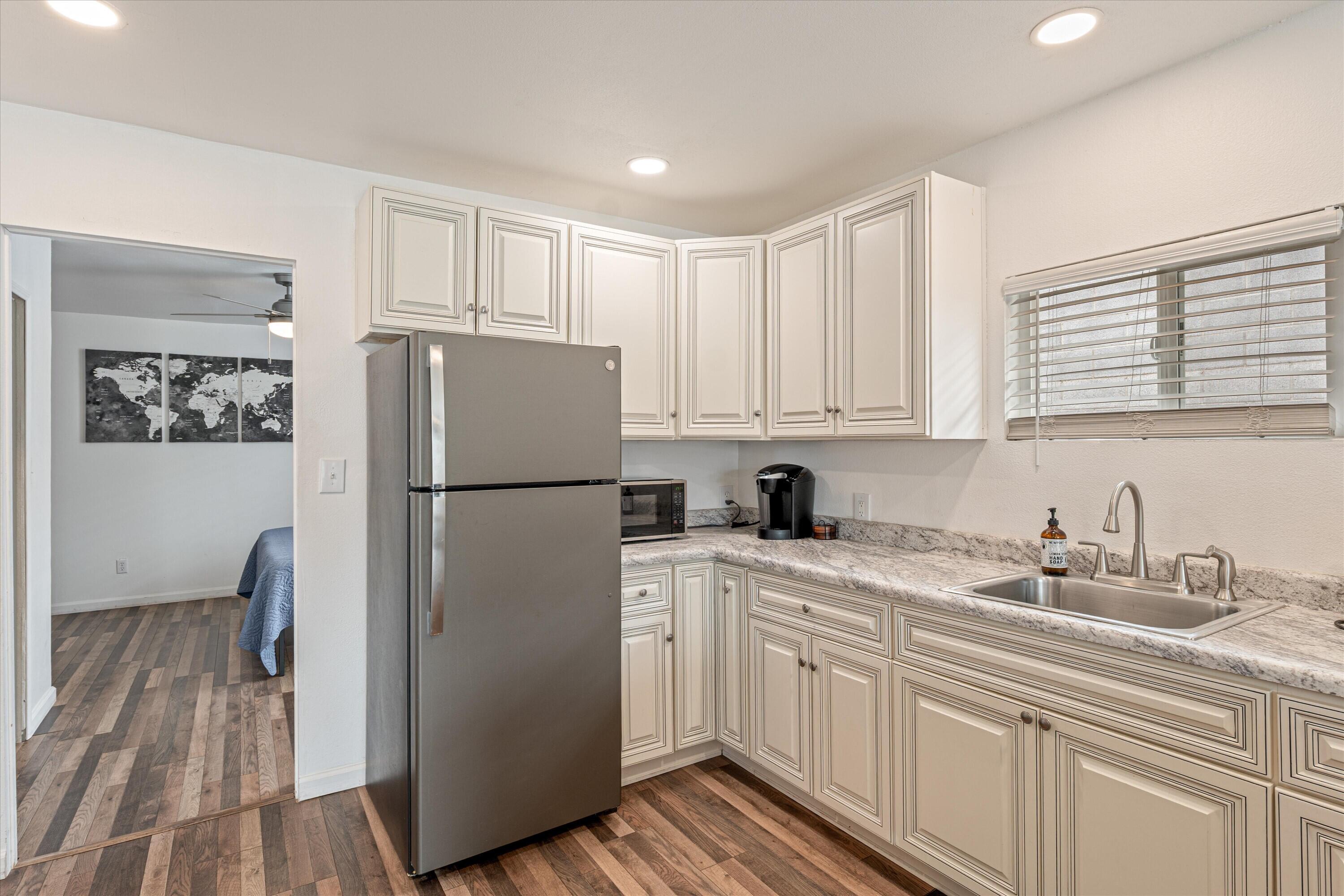 1649 West State Street Hurricane, UT 84737 - Photo 47 of 94 49 Unit B Kitchen