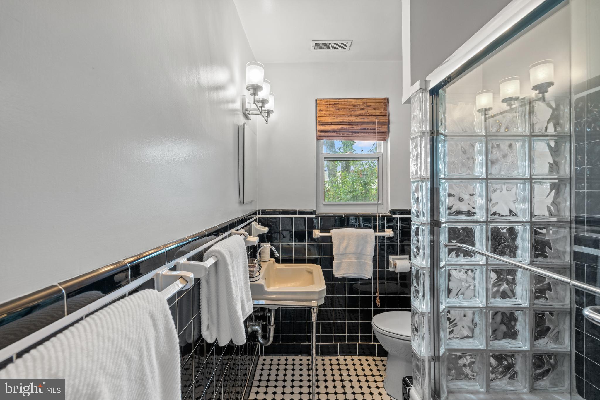 9907 Indian Queen Point Road Fort Washington, MD 20744 - Photo 29 of 52 Full bath 1