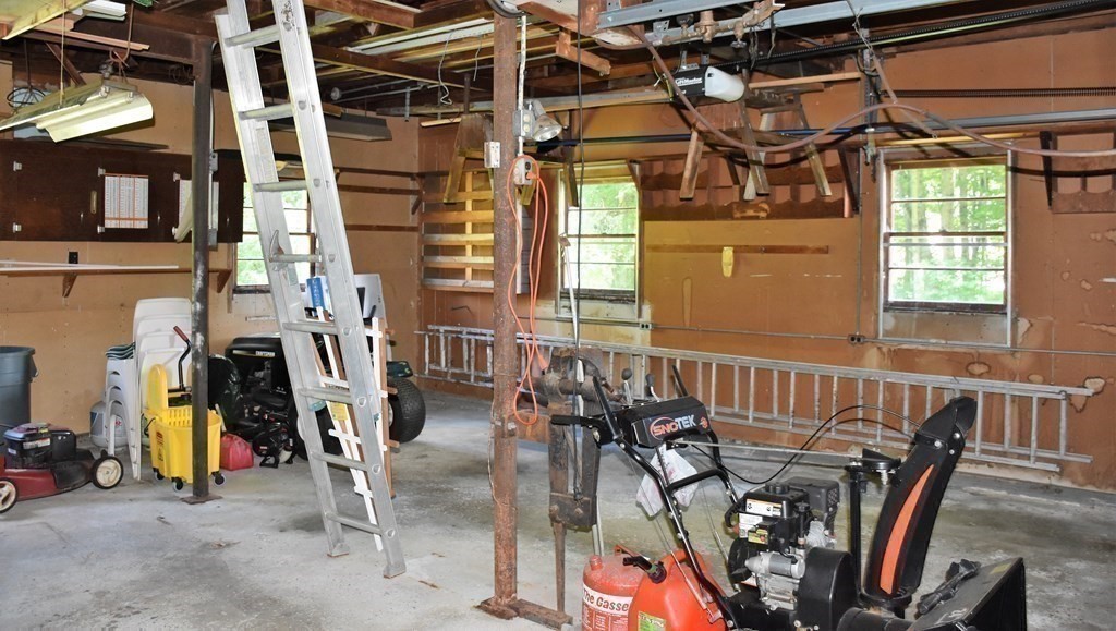 11 Fabyan Road Dudley, MA 01571 - Photo 34 of 40 Gallery Image 34