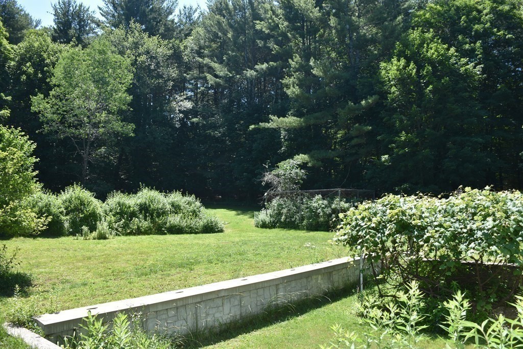 11 Fabyan Road Dudley, MA 01571 - Photo 5 of 40 Gallery Image 5