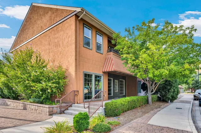 $605,000 | 3853 North Garden Center Way, Boise, ID 83703