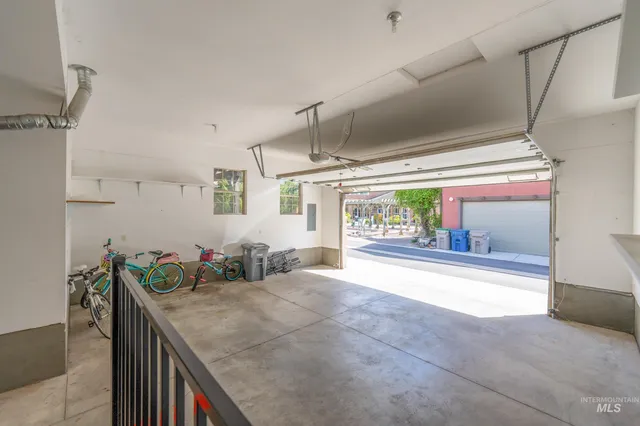 $605,000 | 3853 North Garden Center Way, Boise, ID 83703