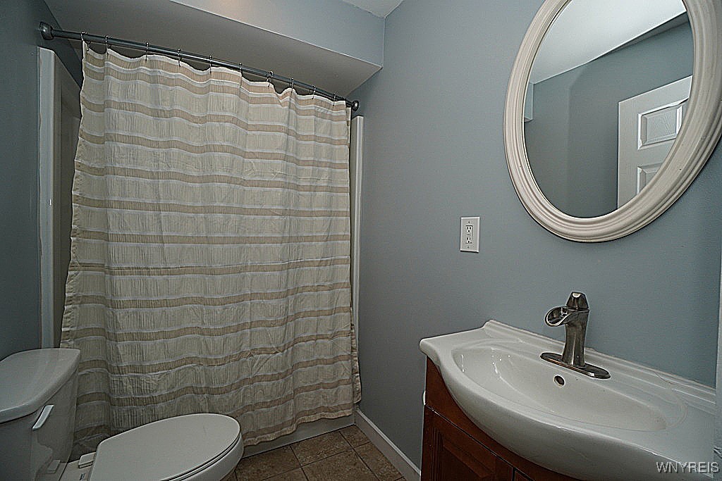 6182 Royalton Center Road Royalton, NY 14001 - Photo 12 of 33