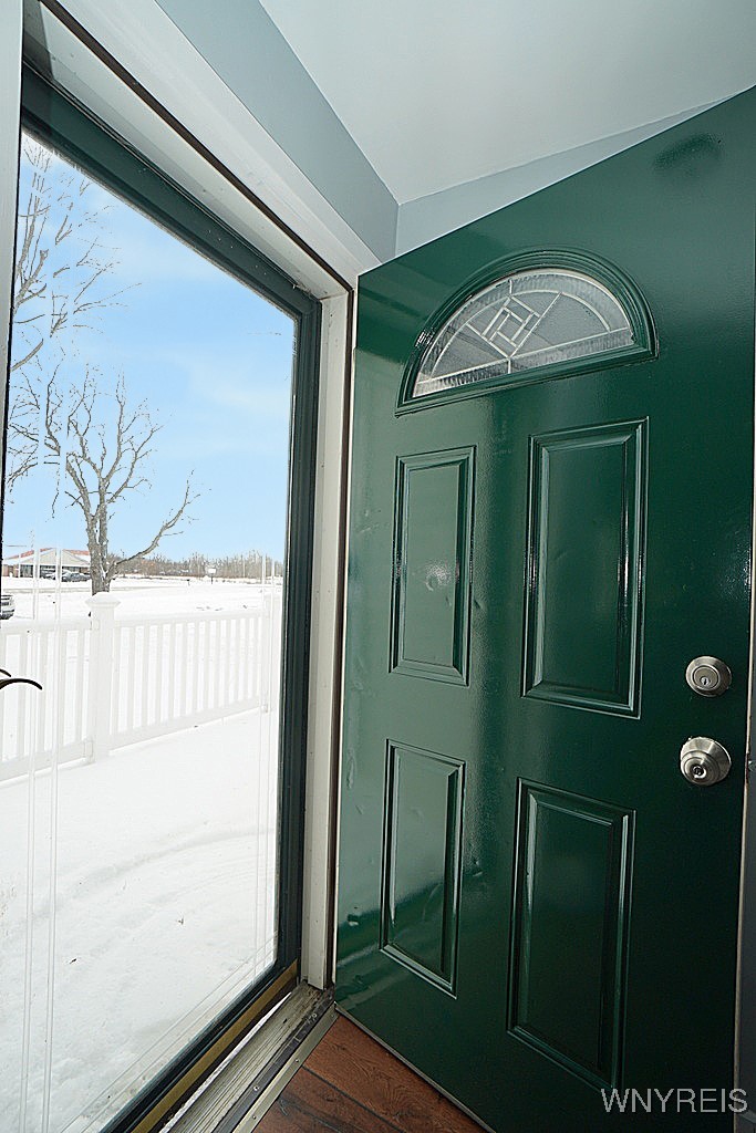 6182 Royalton Center Road Royalton, NY 14001 - Photo 3 of 33