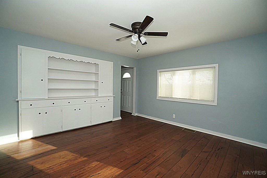 6182 Royalton Center Road Royalton, NY 14001 - Photo 4 of 33