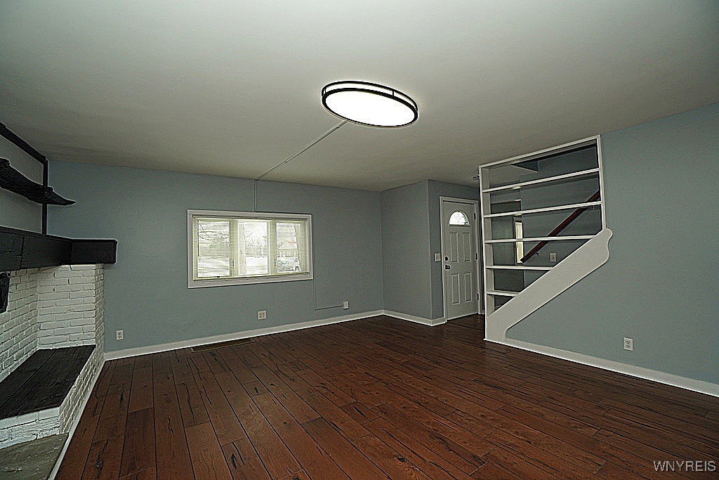 6182 Royalton Center Road Royalton, NY 14001 - Photo 6 of 33