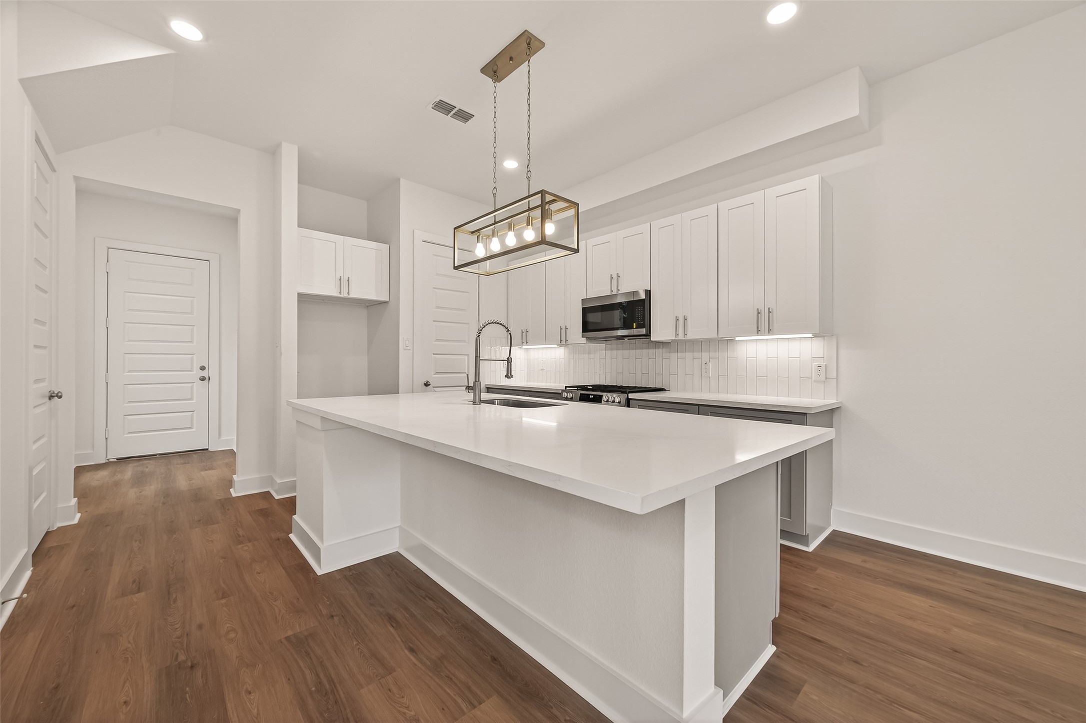 1502 Hussion Street Houston, TX 77003 - Photo 12 of 38