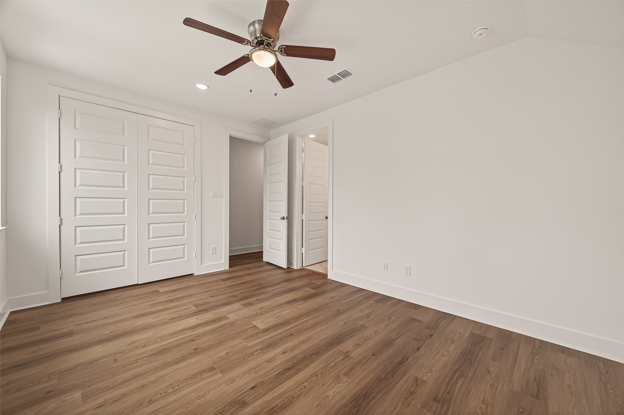 1502 Hussion Street Houston, TX 77003 - Photo 24 of 38