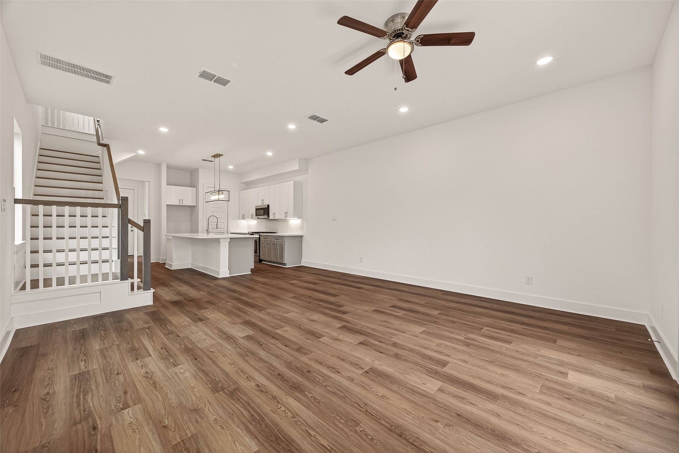 1502 Hussion Street Houston, TX 77003 - Photo 6 of 38