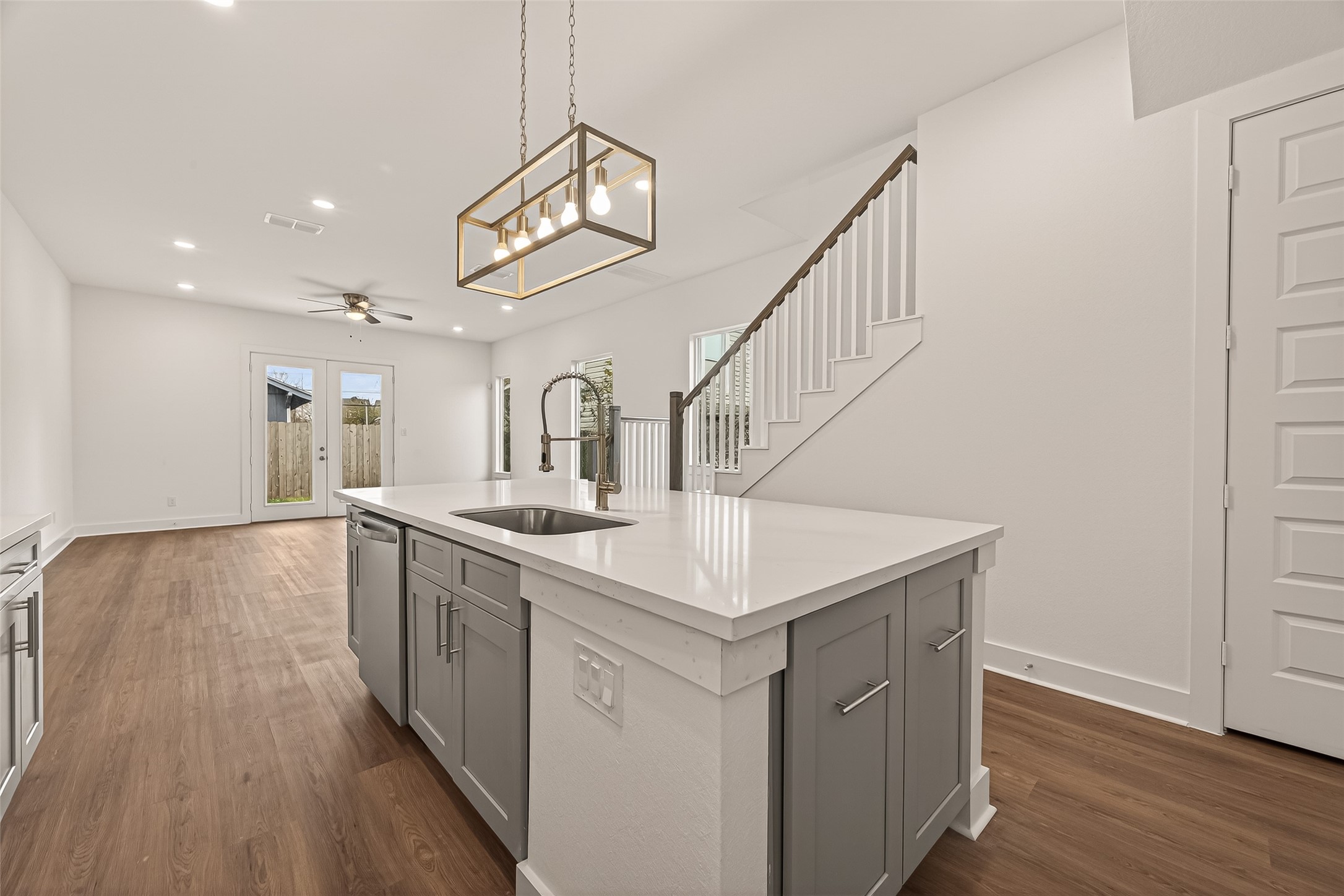 1502 Hussion Street Houston, TX 77003 - Photo 10 of 38