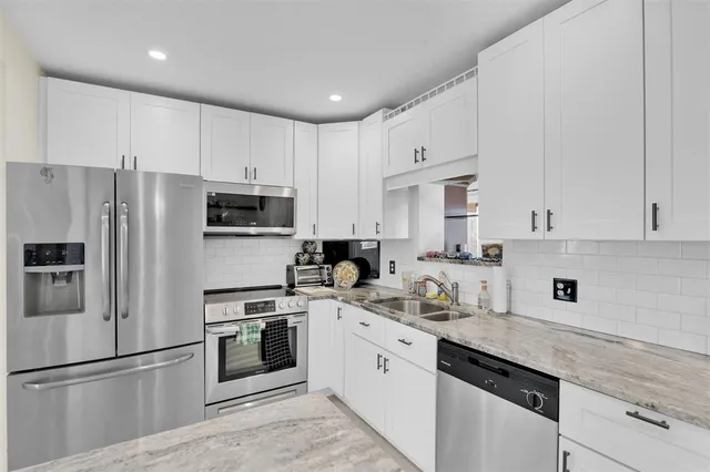 $549,000 | 5221 Northeast 16th Avenue, Pompano Beach, FL 33064