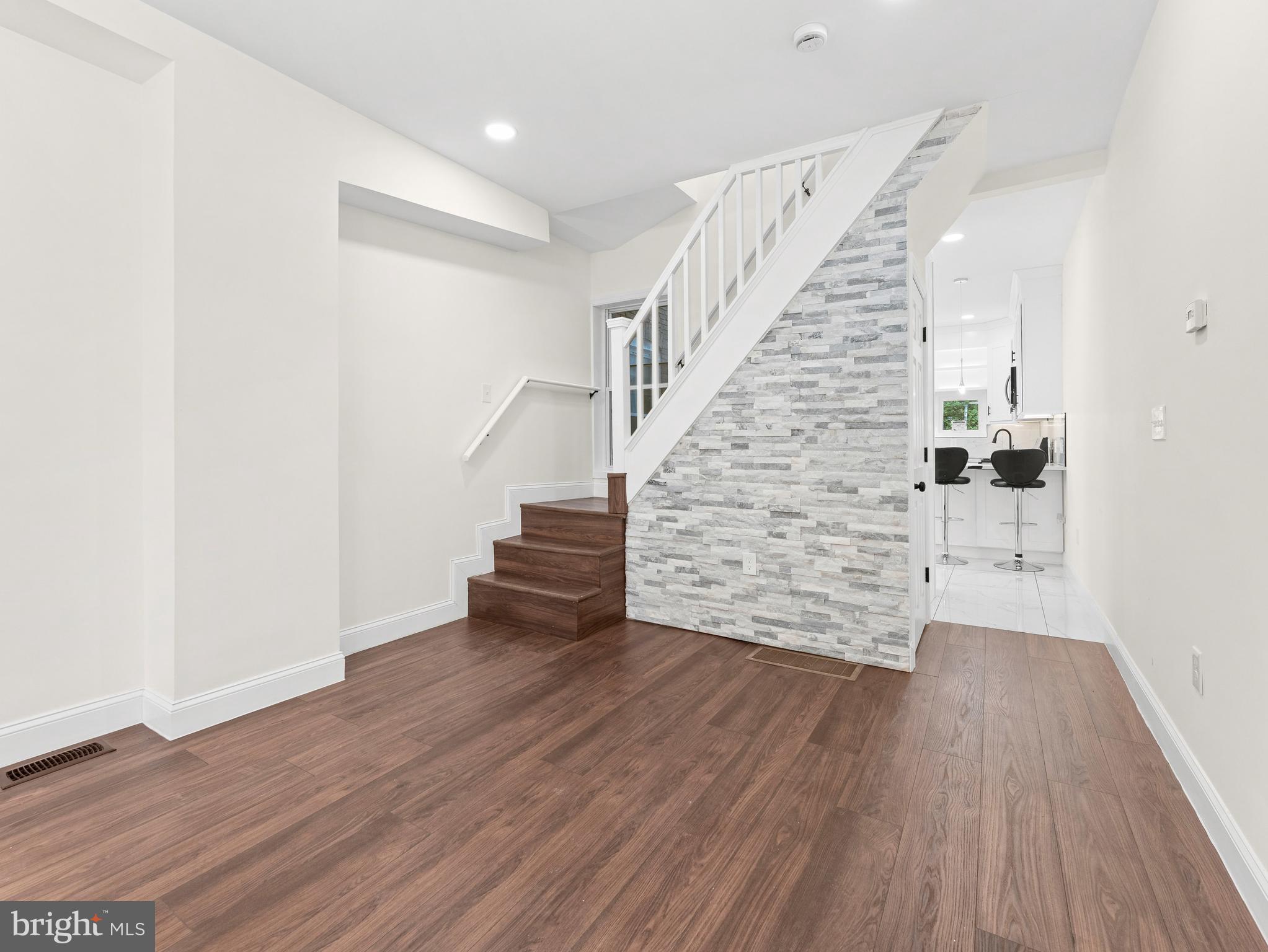 128 West Ingham Avenue Trenton, NJ 08618 - Photo 6 of 30