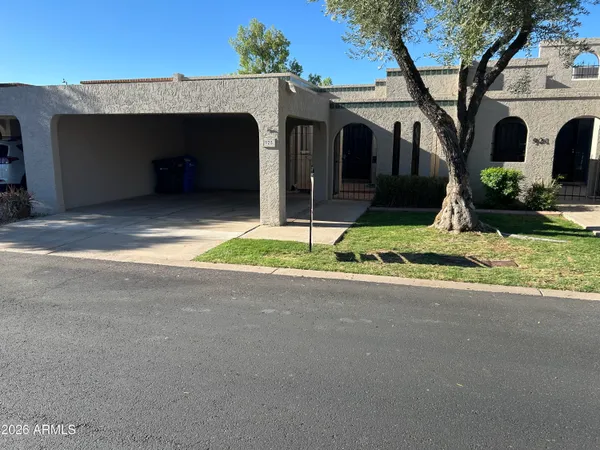 $1,795 | 925 East Beryl Avenue, Phoenix, AZ 85020