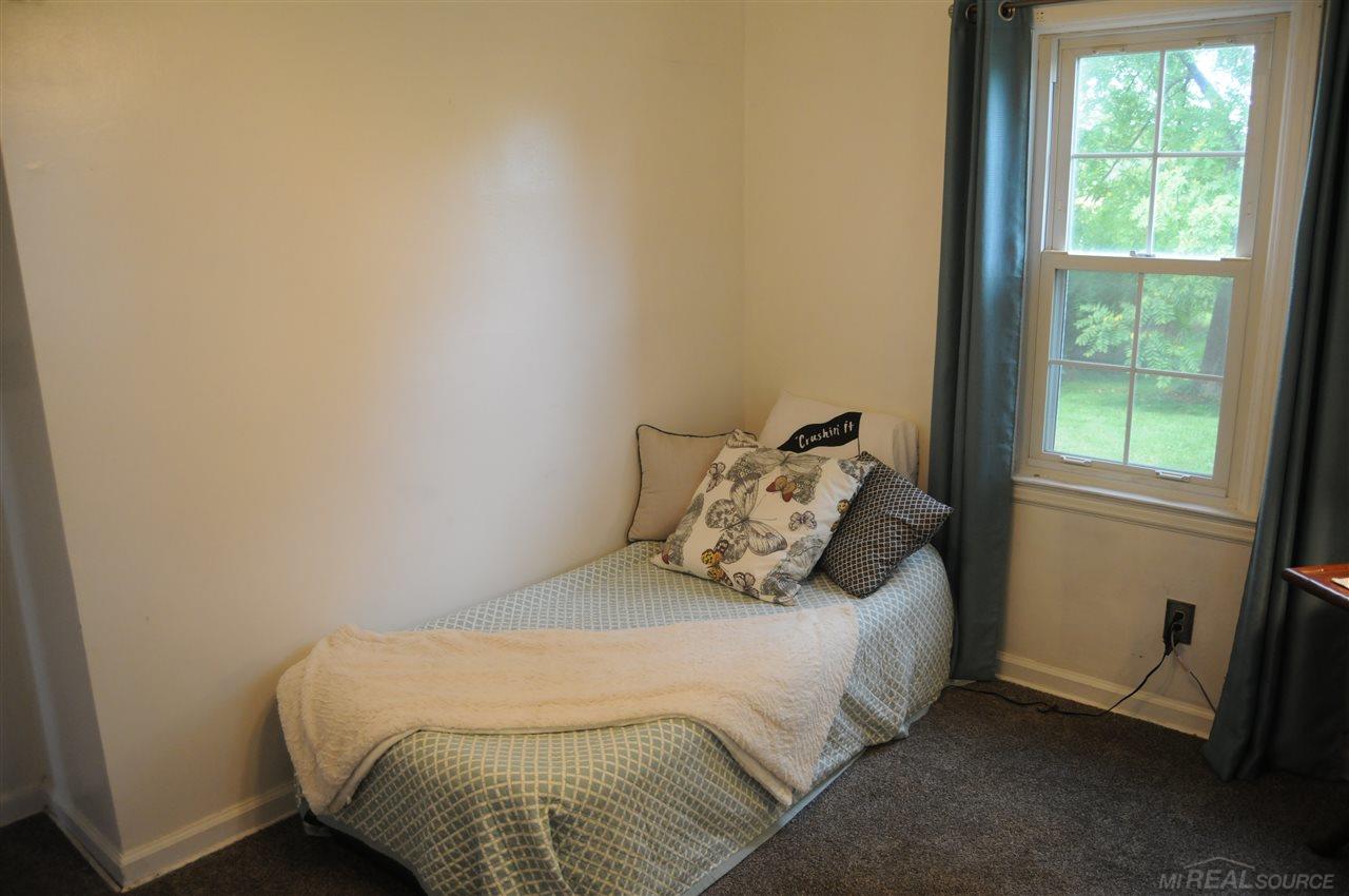 7970 North Road Fort Gratiot, MI 48059 - Photo 26 of 52 NE bedroom