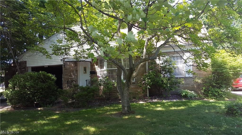 1404 Argonne Road Cleveland, OH 44121 - Photo 2 of 13 Gallery Image 2