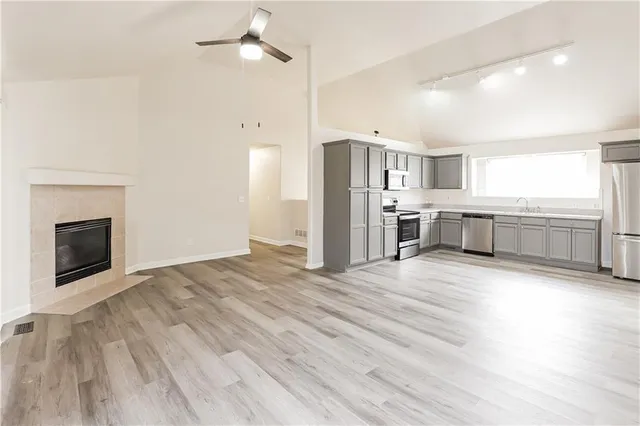 $2,235 | 11433 North Tennessee Avenue, Kansas City, MO 64157