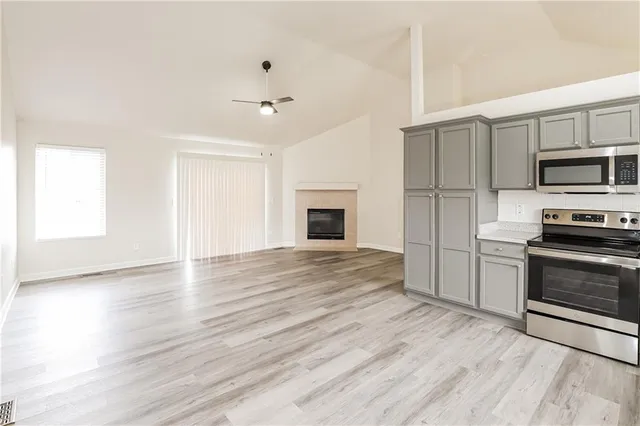 $2,235 | 11433 North Tennessee Avenue, Kansas City, MO 64157