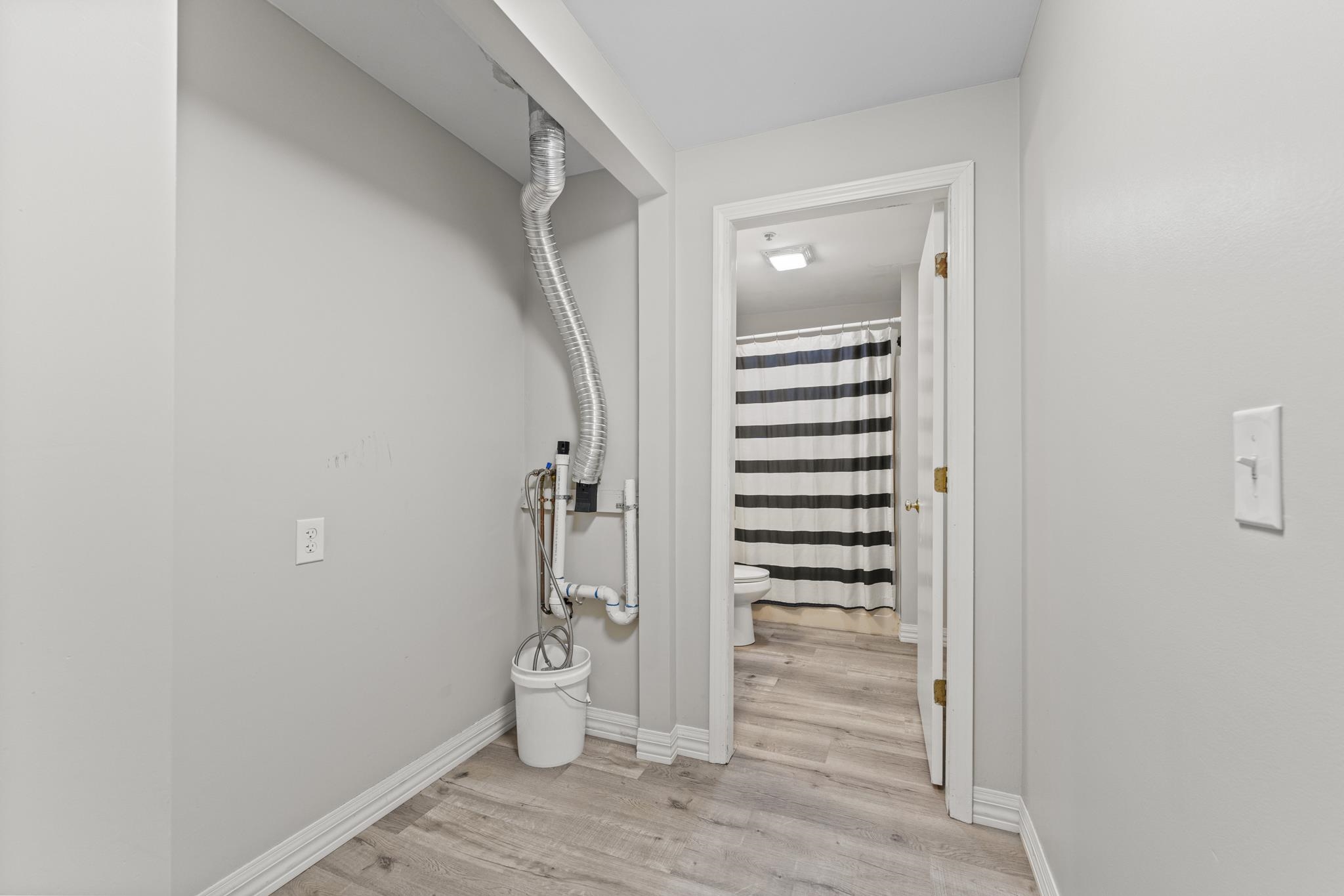 45 New York Street, Unit 8 Dover, NH 03820 - Photo 18 of 33