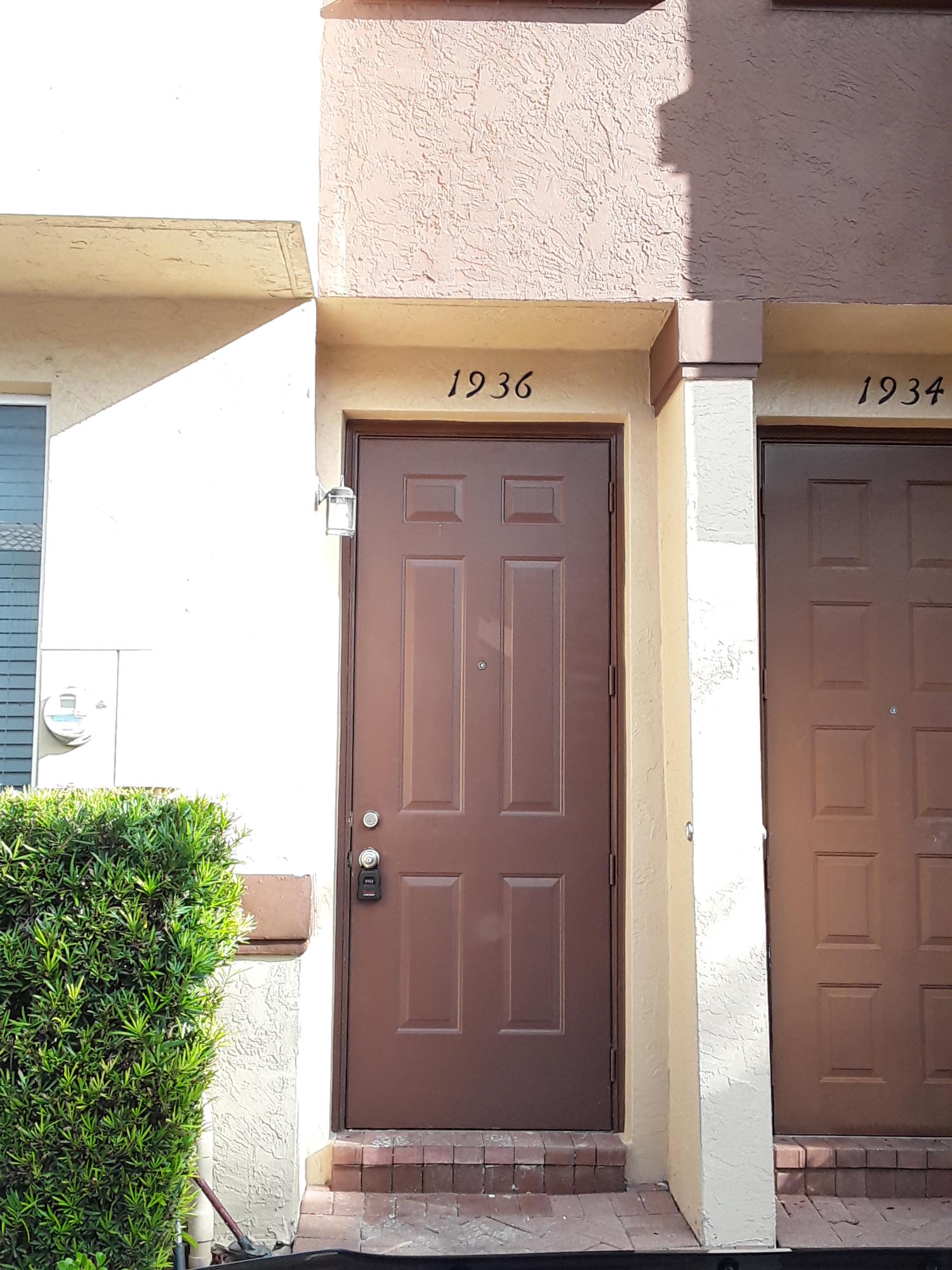 1936 Alamanda Way Riviera Beach, FL 33404 - Photo 1 of 1 FRONT