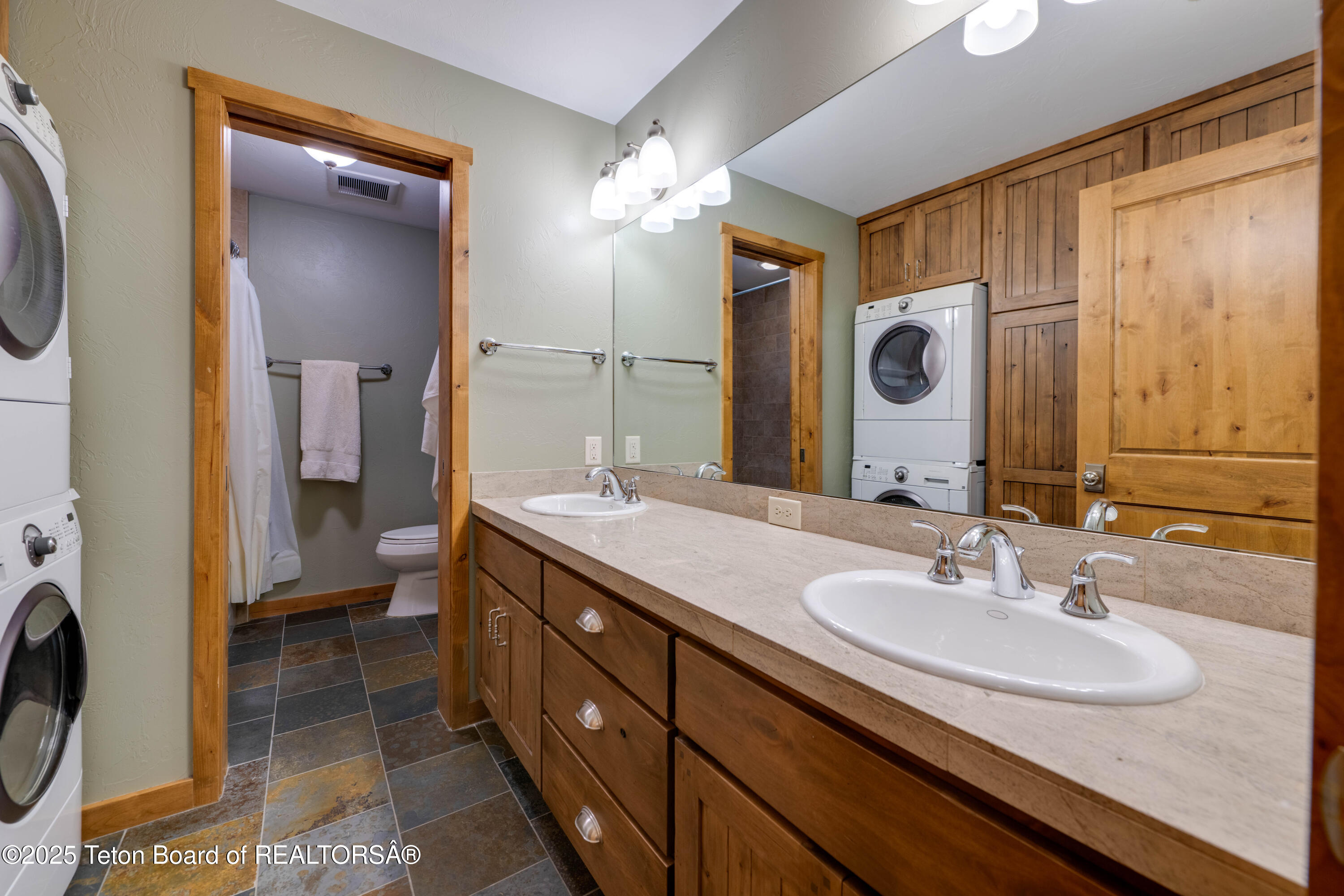 4450 Berry Drive, Unit 39 12 Wilson, WY 83014 - Photo 11 of 18 4450BerryDR-11