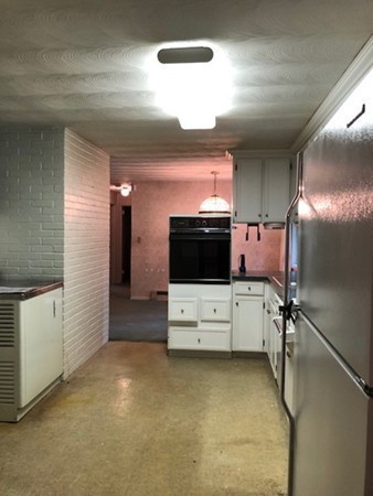 11 Maureen Road Framingham, MA 01701 - Photo 10 of 29 Gallery Image 10